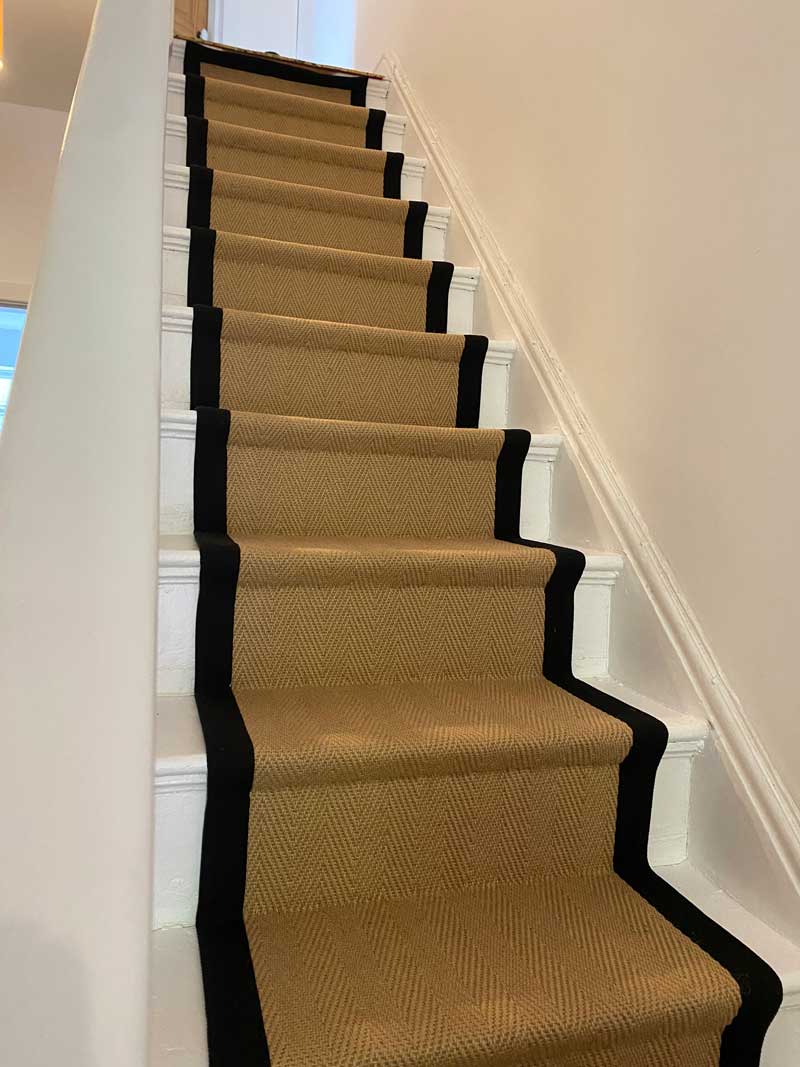 Natural-fibre stair runner
