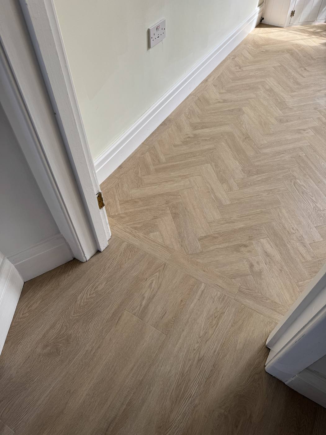Light oak herringbone LVT